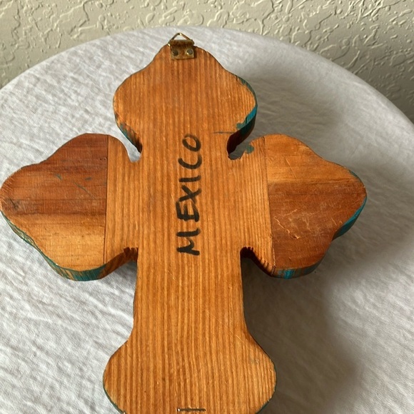 Artistic Wooden Cross with Bluebonnets & Bee Design- Handcrafted- made in Mexico - Picture 4 of 16